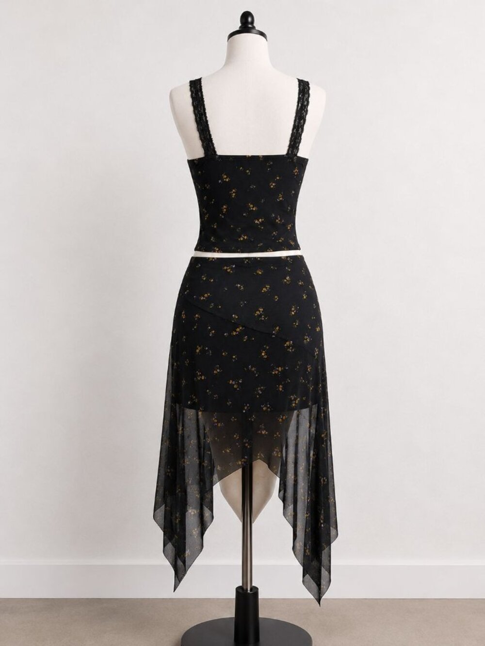 Women's 2-Piece Patchwork Crop Top Handkerchief Skirt Set Size M (8-10) NWT - Picture 2 of 7